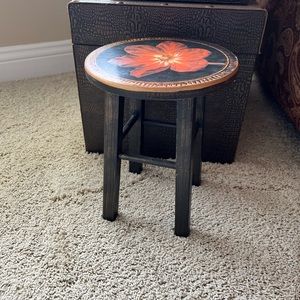 Beautiful wood decorative stool, 11 inches high.